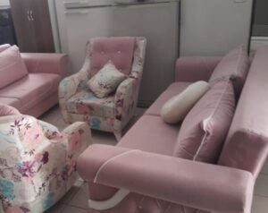 Kervan koltuk takımı Ev değişikliği nedeni ile mobilyalar satışa çıkmış 16 ikinci el gül kurusu renkli koltuk takımı