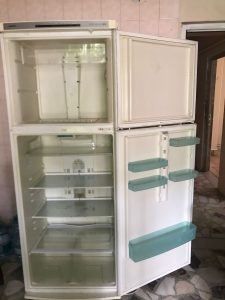 Siyah deri takım sadece 170 lira 2 BOSCH BUZDOLABI FABRİKADAN DEFOLU
