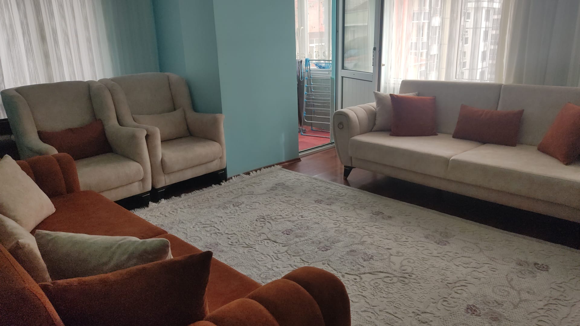 Hem temiz ve hem de ucuz kelepir koltuk takımı