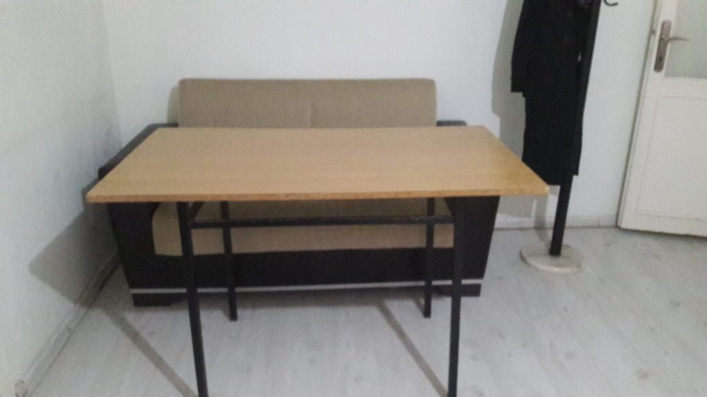 spot yuvarlak katlanir yemek masasi 2