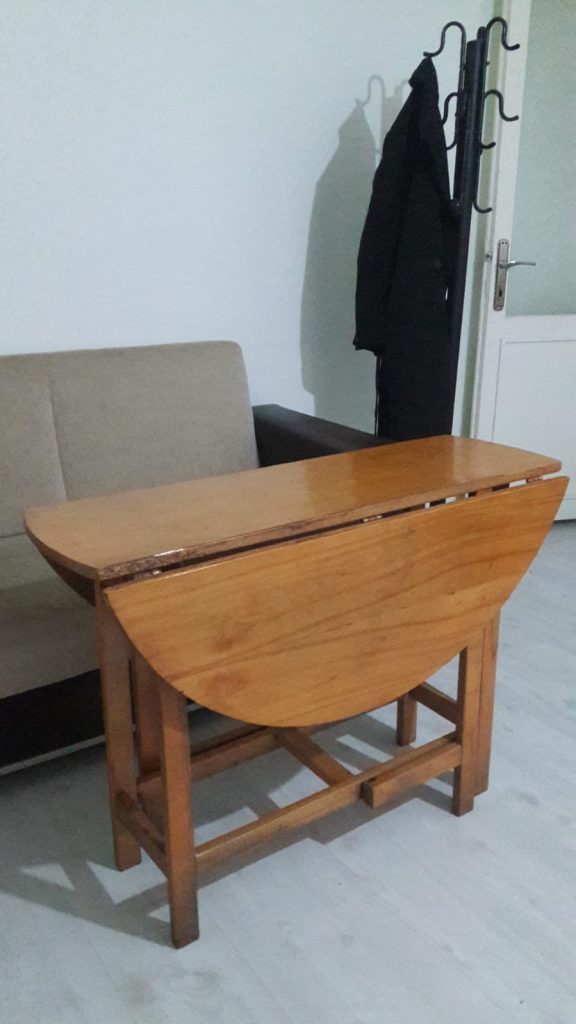 spot yuvarlak katlanir yemek masasi 3